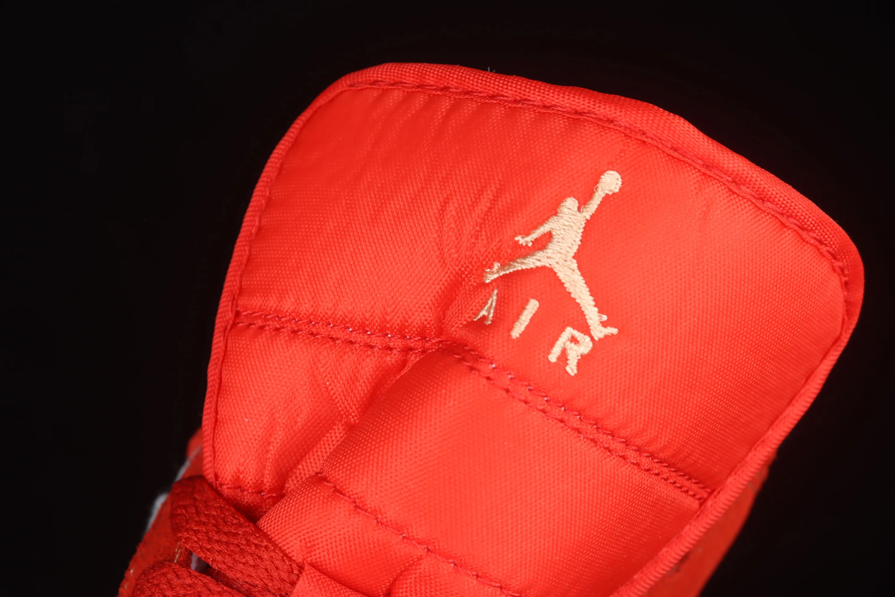 All categories Air Jordan Jordan series basketball shoes Air Jordan 1 Mid Different versions Levi's x Air Jordan 1 Mid "Denim" AJ1 Joe 1 Levi's denim mid-top basketball shoes DM4352-600